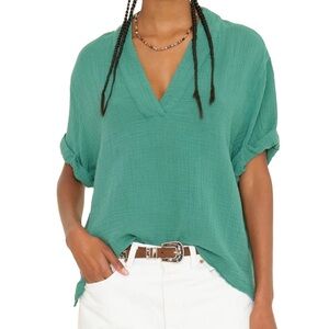 XIRENA Avery top in bottle green size L pristine condition